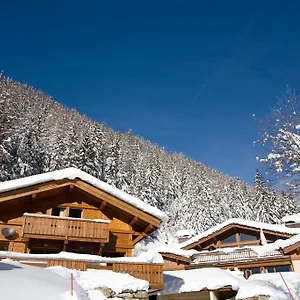 yeti-lodge-chalets.hotels-rhonealpes.com/