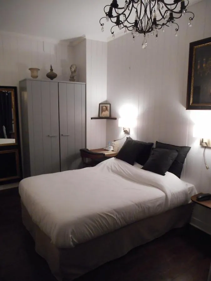 Hotel De L'Avre Paris France
